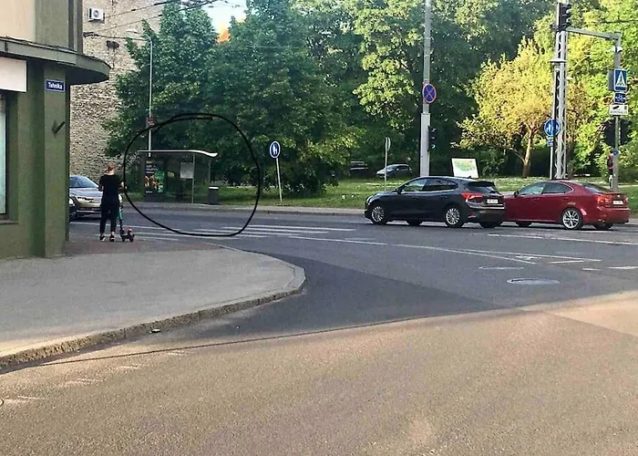 Cosy Small Apartment, Free Parking, Near Old Town Lägenhet